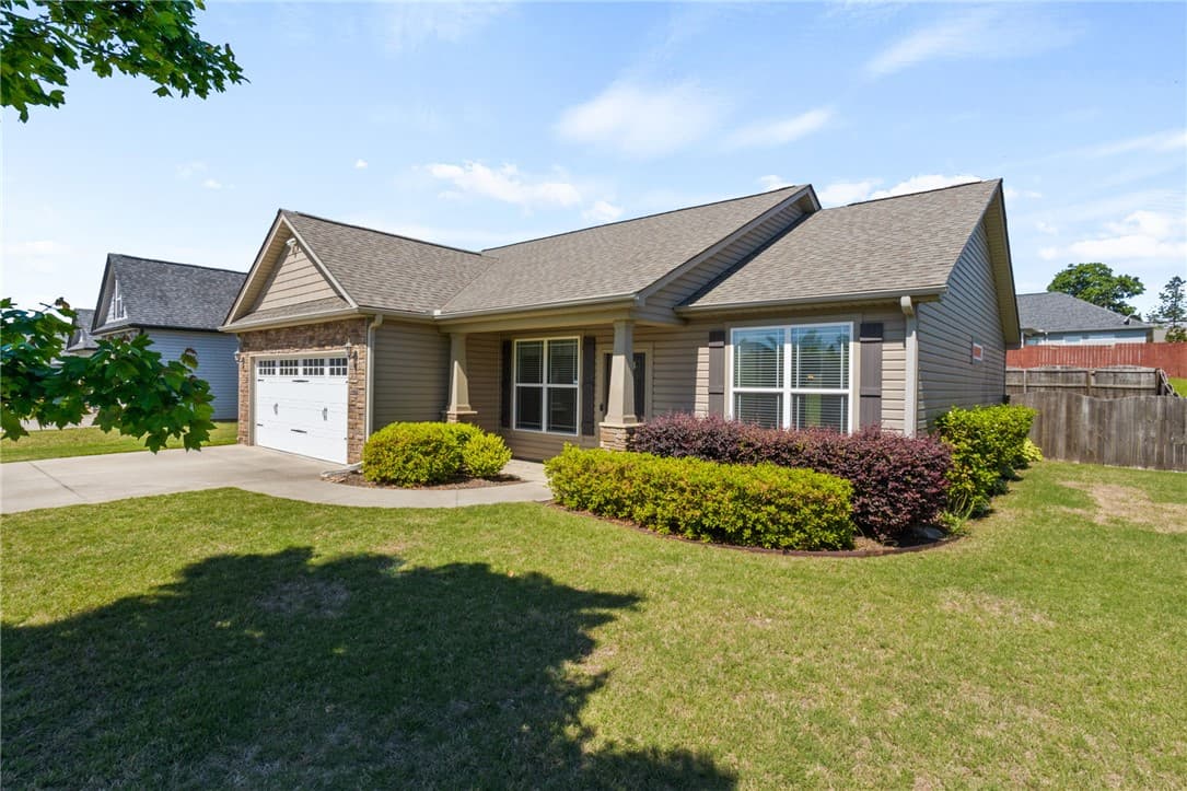 Property image 2 at 119 Alberta Circle, Piedmont, SC 29673