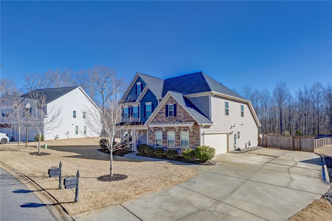 Property image 2 at 352 Avendell Drive, Easley, SC 29642