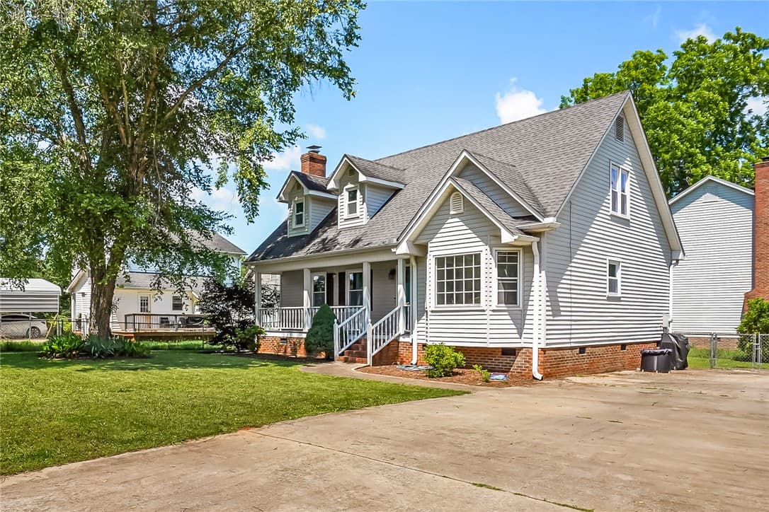 103 Oakcreek Drive