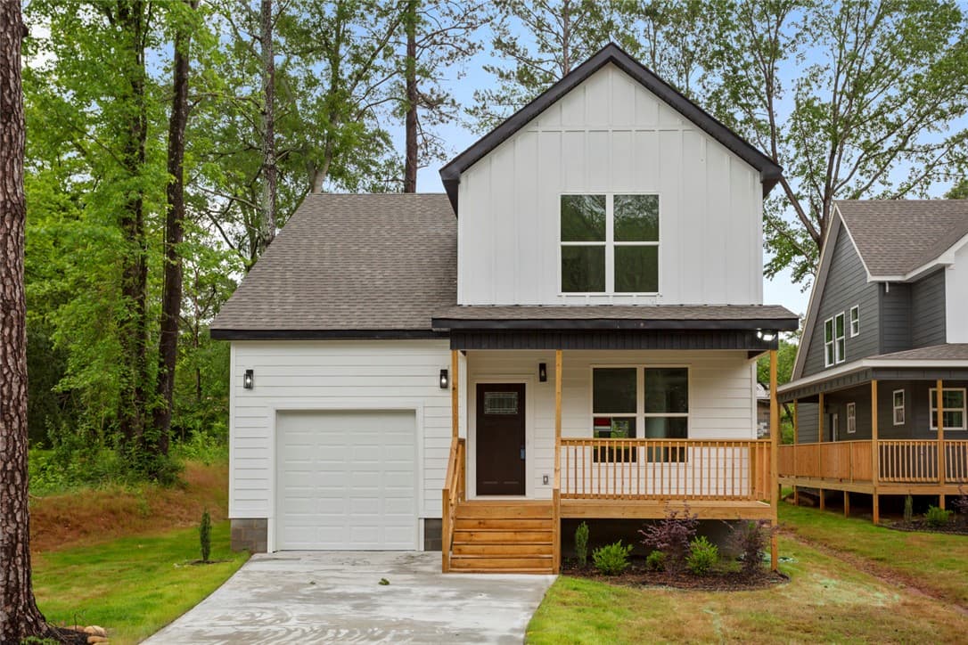 114 Hillcrest Circle
