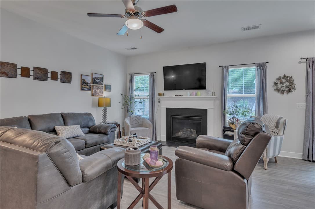 Property image 3 at 215 Thames Valley Drive, Easley, SC 29642