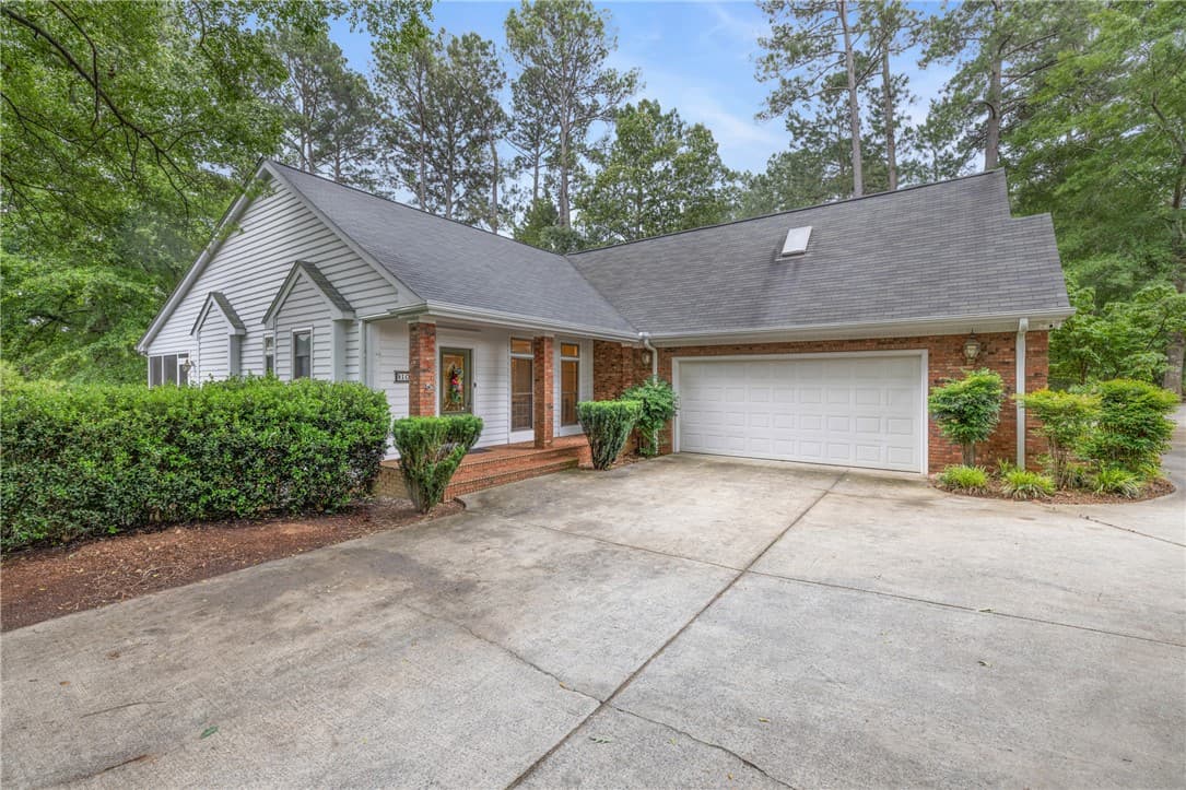 1029 Cross Creek Drive