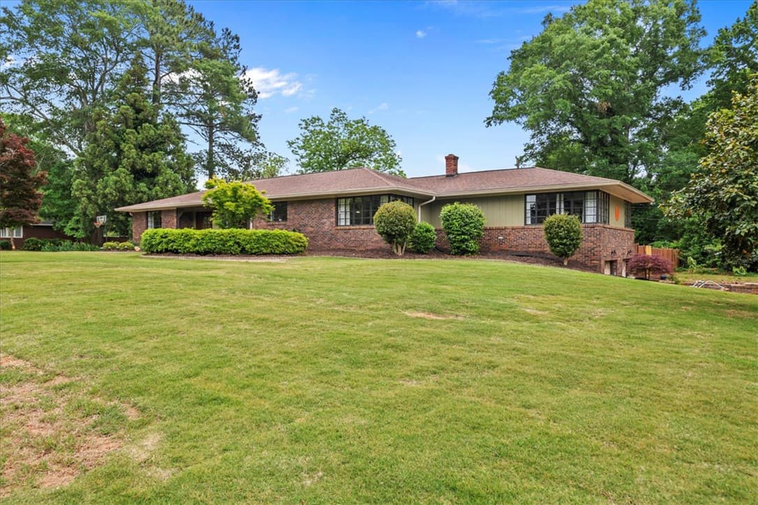 Property image 2 at 1100 Greenacres, Anderson, SC 29621
