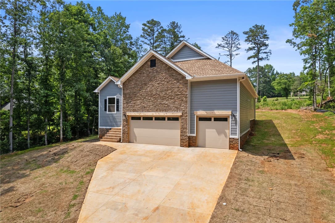 Property image 3 at 2705 Brook Hollow Drive, Seneca, SC 29678