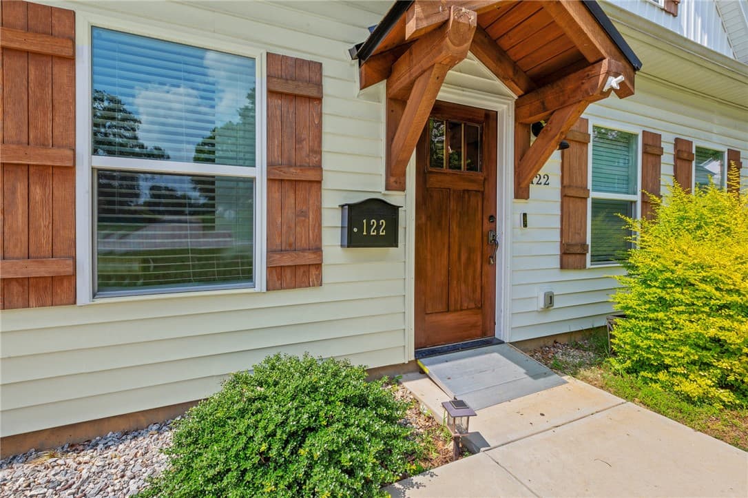 Property image 3 at 122 Hunters Woods Drive, Simpsonville, SC 29680
